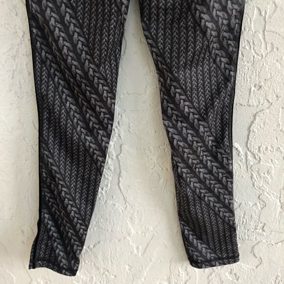 AERIE Chill Play Move High Waist Chain Cable Print Legging Size Medium - Picture 7 of 9